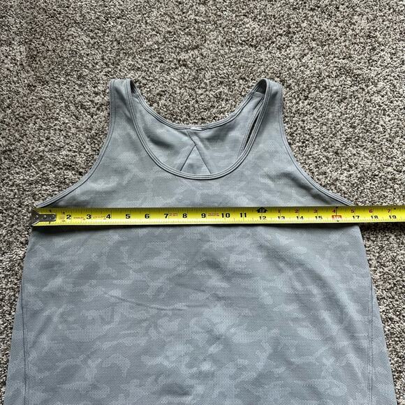 Lululemon Essential pleated light gray camo print racerback tank top - Picture 9 of 9